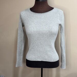 Gray Ribbed Long Sleeve Sweater size medium